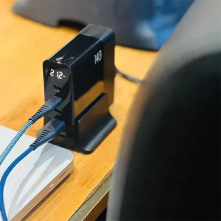 GOUI GAN 140 CHARGEUR DE BUREAU 5 PORTS 140W