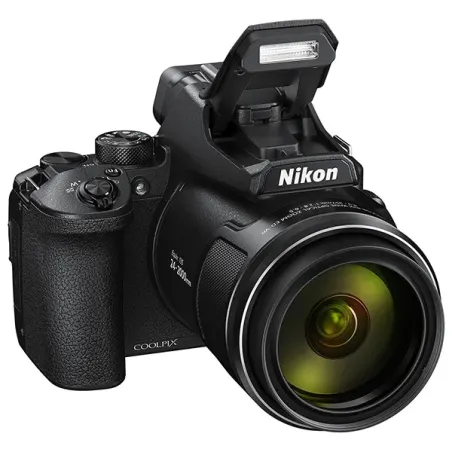 NIKON COOLPIX P950
