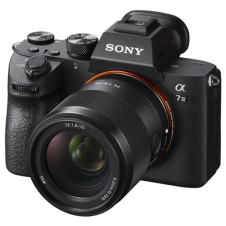 SONY FE 35mm f/1.8 (SEL35F18F)