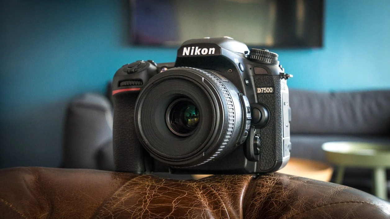 NIKON D7500 ME 18-140VR Kit